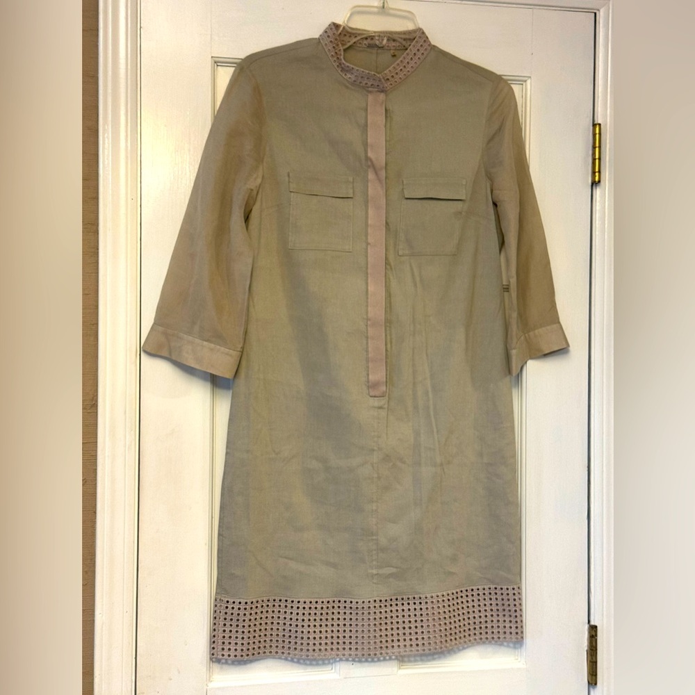 Elie Tahari Tan Buttoned 3/4 Sleeve Mock Neck Dress